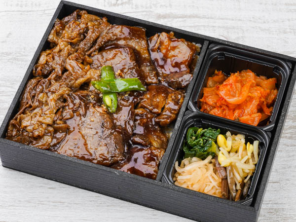 カルビとハラミと名物ふたごのトリプル弁当