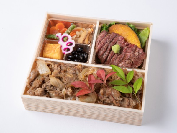 特選サーロインステーキとすきやき重御膳