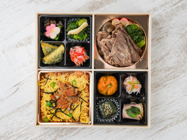 牛すき焼きと穴子飯弁当