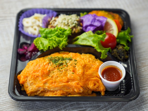 洋風オムライス＆チーズハンバーグ弁当