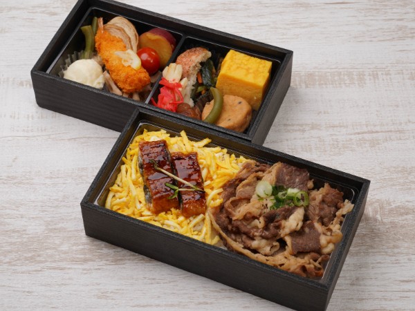 厳選鰻と牛すき煮と野菜の贅沢二段御膳