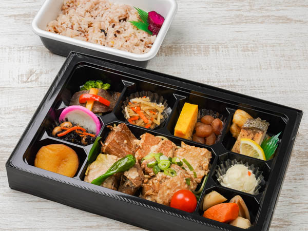 豚の角煮と十一菜幕の内