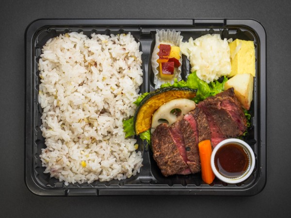 （新）低温仕上のサーロインステーキ弁当