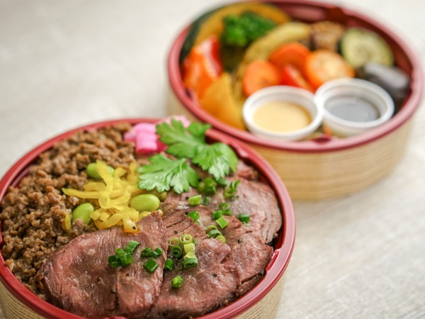 霜降り牛ステーキの二段BENTO