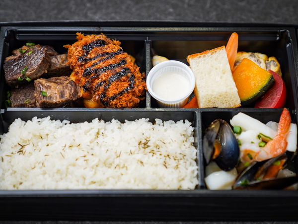 牛ホホ肉の赤ワインソース