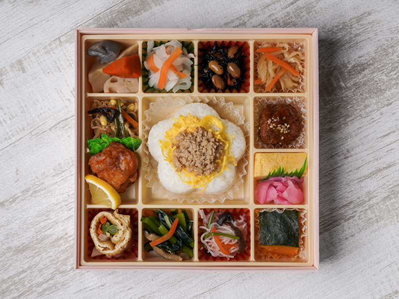 彩り菜膳 ～肉そぼろ～