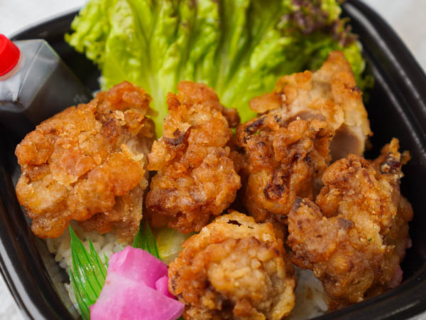 秘伝の唐揚げ丼