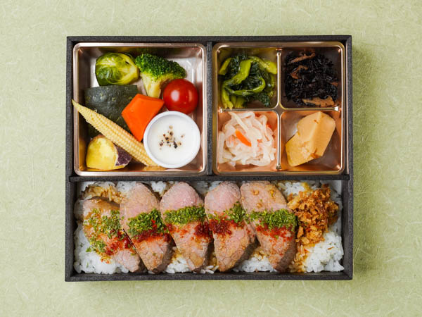 淡路牛ステーキ重弁当