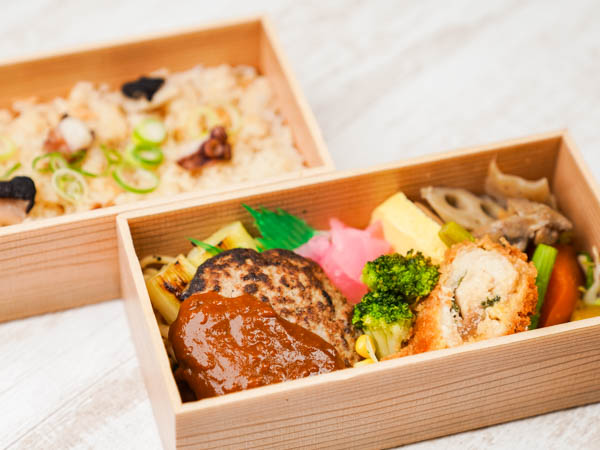 但馬牛ハンバーグと明石蛸飯