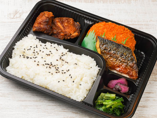 焼鯖と秘伝から揚げの 特製弁当
