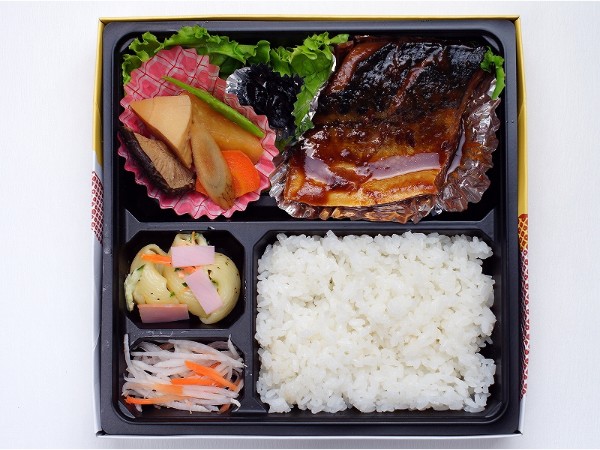 鯖味噌弁当