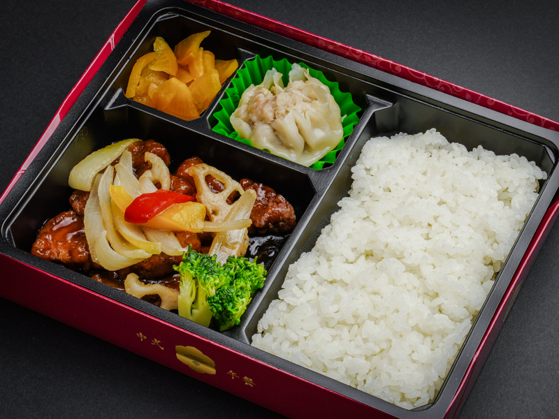三元豚 酢豚弁当