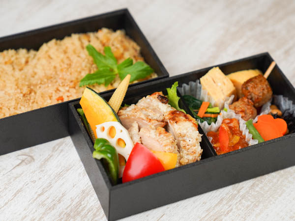 鶏の塩麹焼き二段重