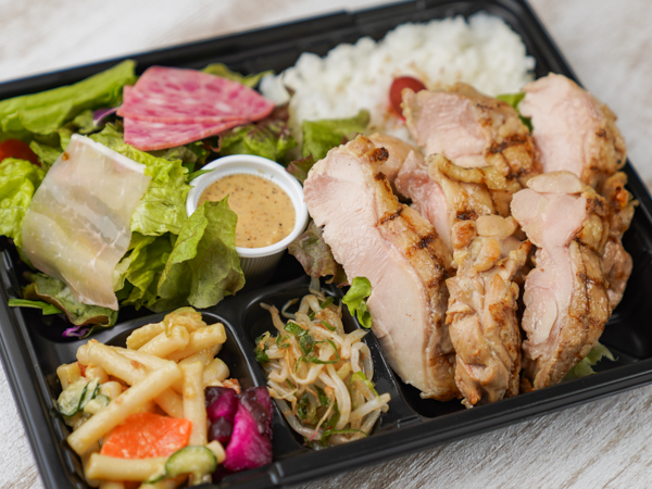 鶏モモステーキグリル弁当