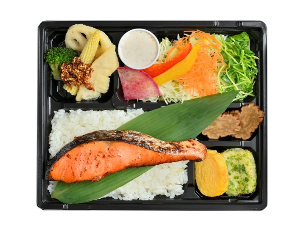 炭火焼西京焼き銀鮭＆サラダ弁当