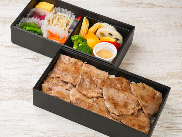 友三角と牛カルビの二種盛重