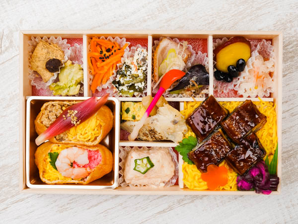 琥珀【ひつまぶし御飯と彩り稲荷と京おばんざい八寸】