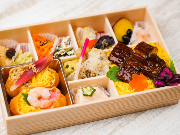 琥珀【ひつまぶし御飯と彩り稲荷と京おばんざい八寸】