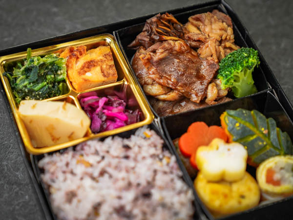 4升7種 牛肉と野菜のしぐれ煮