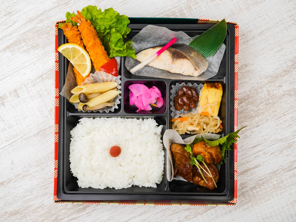 選べるご飯のぶり照り焼きと若鶏八丁味噌焼き御膳