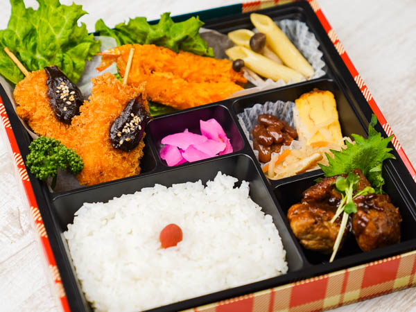 選べるご飯の豚味噌カツと若鶏八丁味噌焼き御膳
