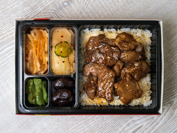 牛切落し弁当（和風・にんにく味抜き）